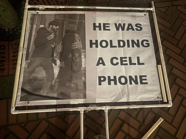 Sign leftover, Alex Pretti March