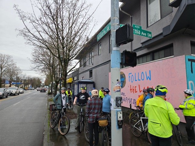 WEST SEATTLE WEEKEND SCENE: Local bicyclists’ Alex Pretti Memorial Ride