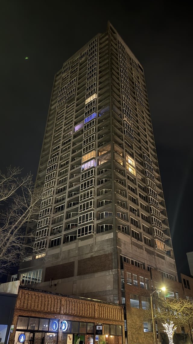 What’s up with this building?