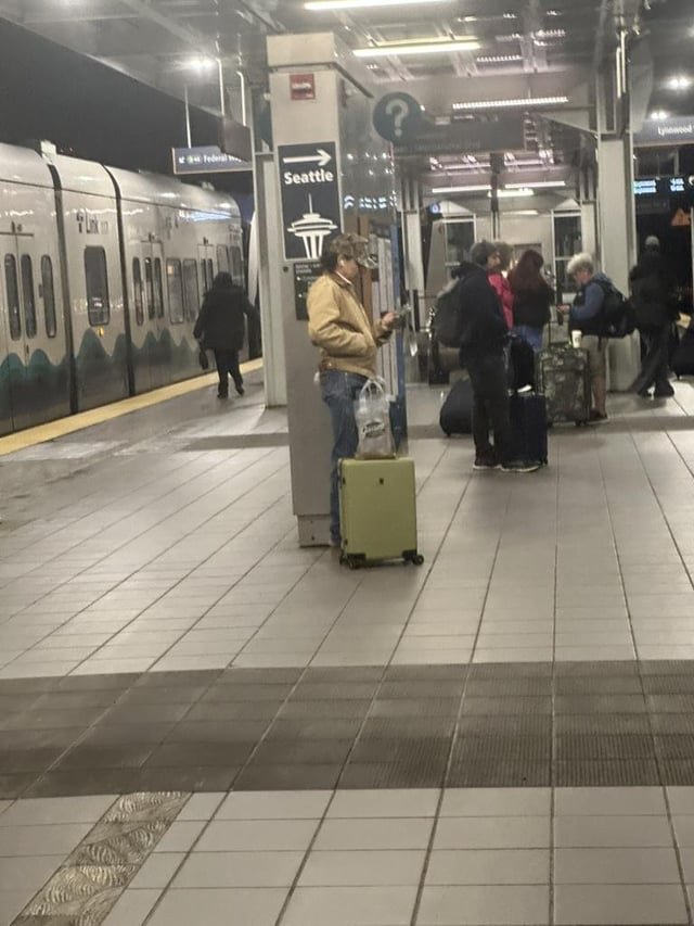 Train signage is way too confusing. How am I supposed to know which train takes me to the city!?