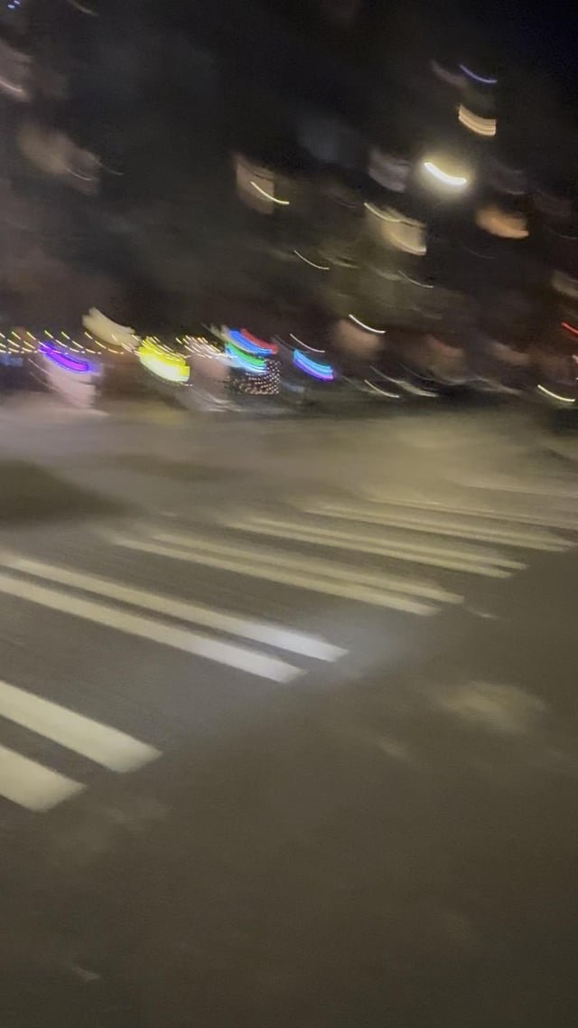 Traffic lights out on 1st and Battery, no one is stopping