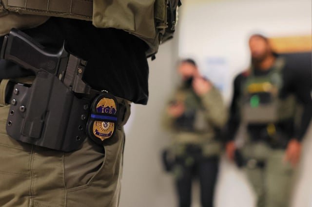 WA lawmakers want to restrict ICE access to schools, health facilities