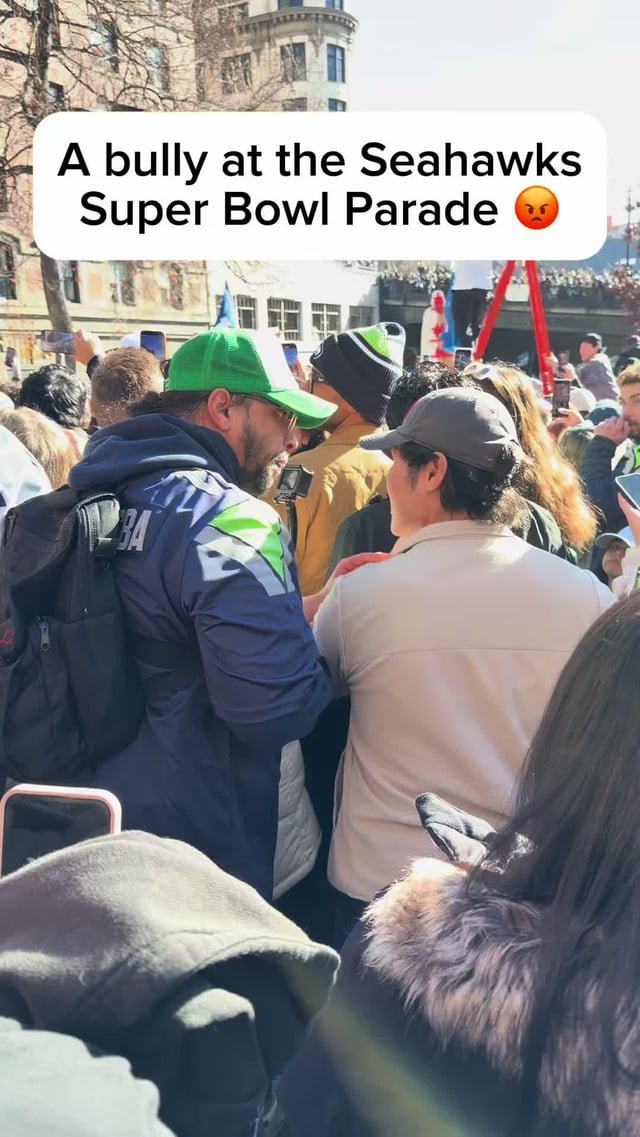 A bully at the Seahawks Super Bowl Parade