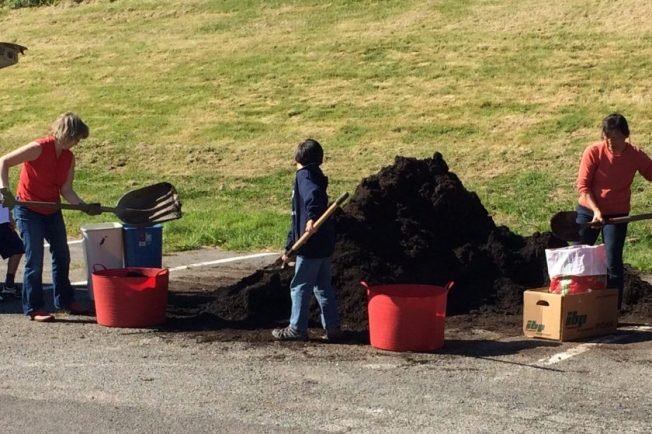 THINK SPRING! Highland Park Improvement Club invites you to get free compost and swap plants