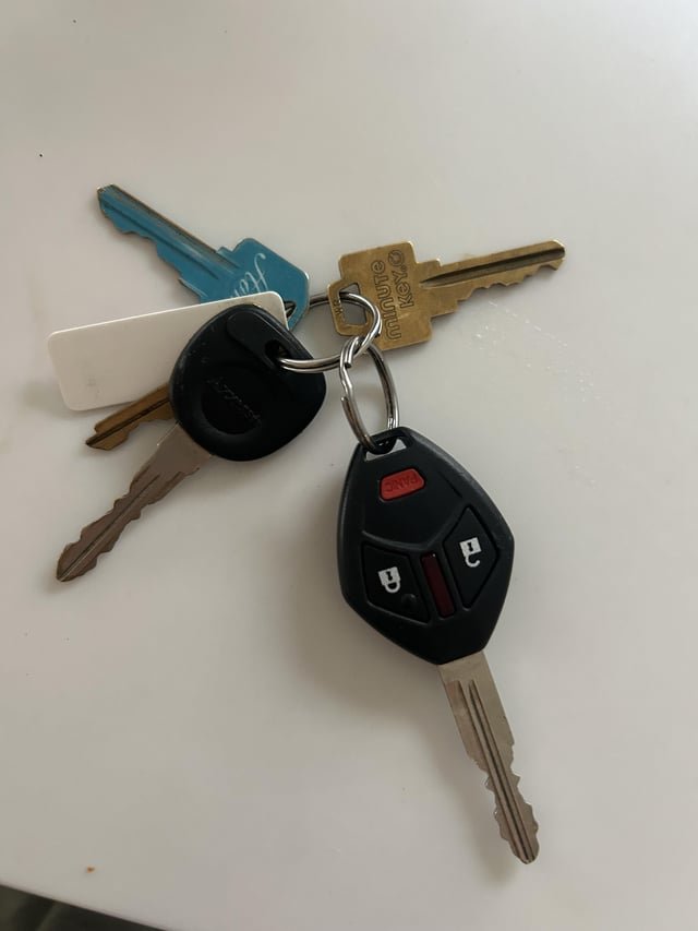Did you lose your keys in Capitol Hill last night?
