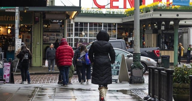 Lime scooters will soon ‘chirp’ at riders to get them off Seattle sidewalks