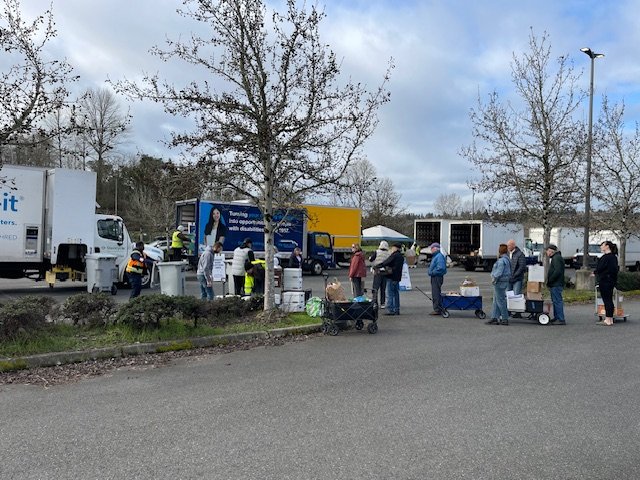 HAPPENING NOW: West Seattle’s annual free recycle/reuse/shred event