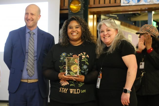 FOLLOWUP: Sanislo Elementary and Seattle Public Schools celebrate award-winning social worker Ms. Dez