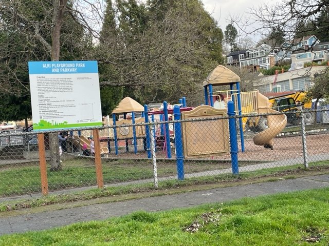 CLOSURE AHEAD: Construction ahead for playground by Alki Elementary