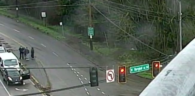 UPDATE: Crash at bottom of Highland Park Way hill