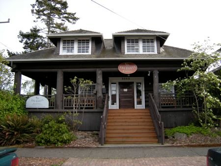 Explore Alki history on this year’s free walking tours