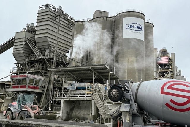 Seattle’s tire-burning cement plant gets pushback