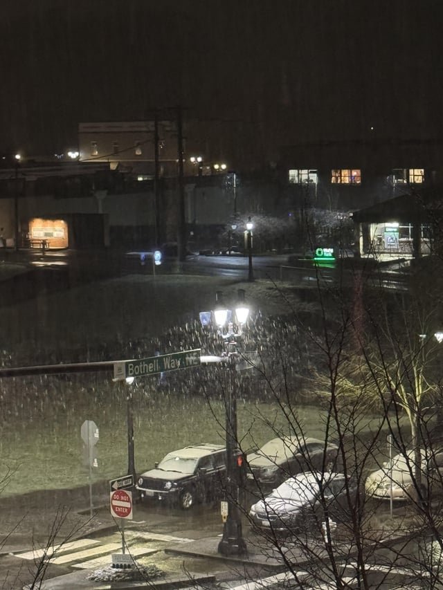 First snow in Bothell