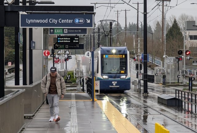 Lynnwood City Center signage at BelRed stop