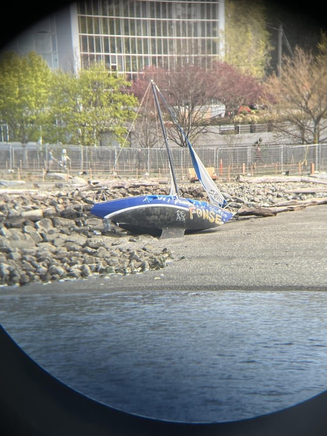 The boat that ran aground already got tagged.