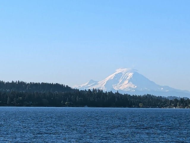 Lenticular cloud forming on Tahoma this morning.