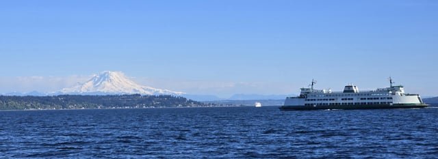 The Mountain is out.