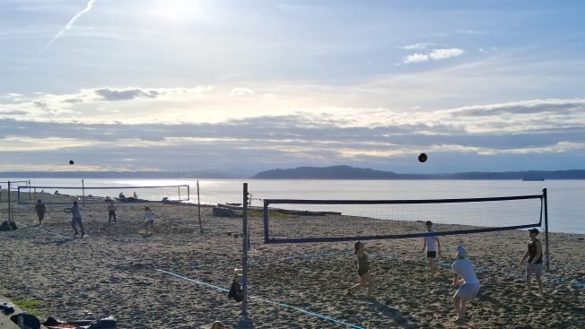 WEEK AHEAD: UW beach-volleyball team hosts Alki Invitational on Friday and Saturday