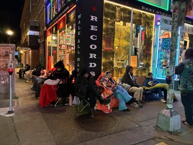HAPPENING NOW: One special release brings all-night line outside Easy Street Records for Record Store Day Eve