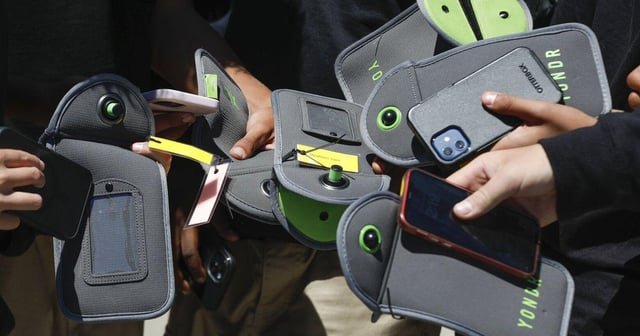 SPS superintendent announces start for new cellphone policy