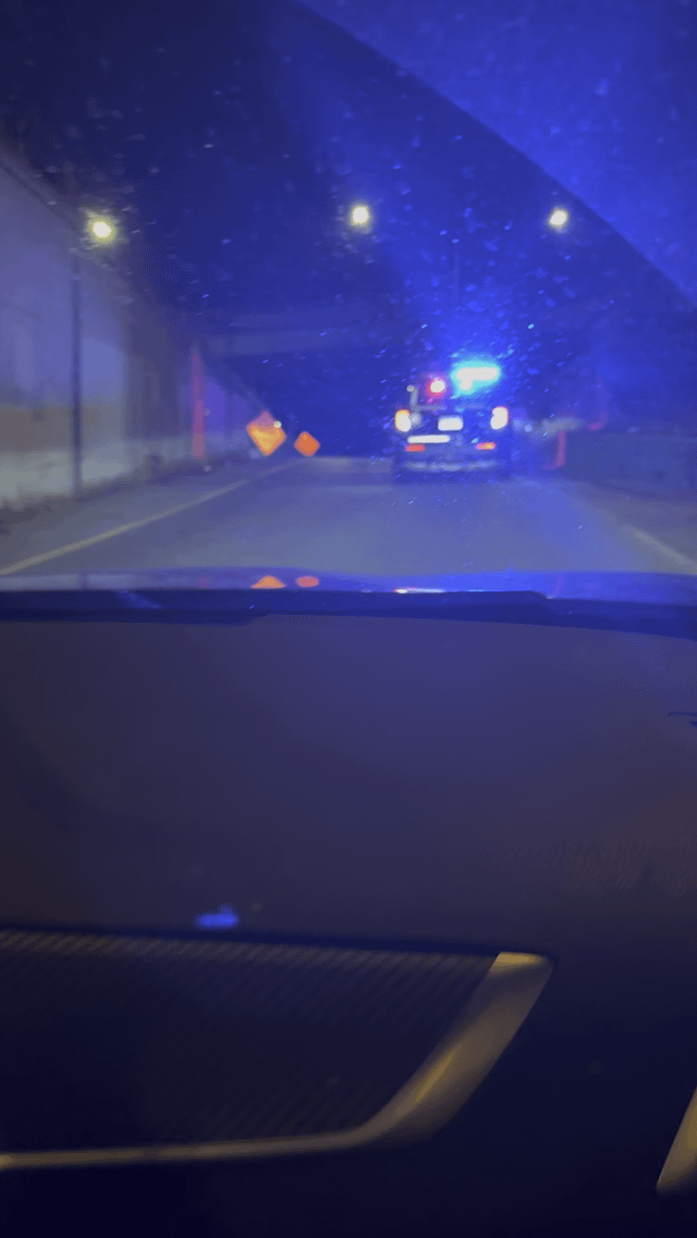 Seattle cop chasing a guy doing graffiti in i5 168B exit tunnel