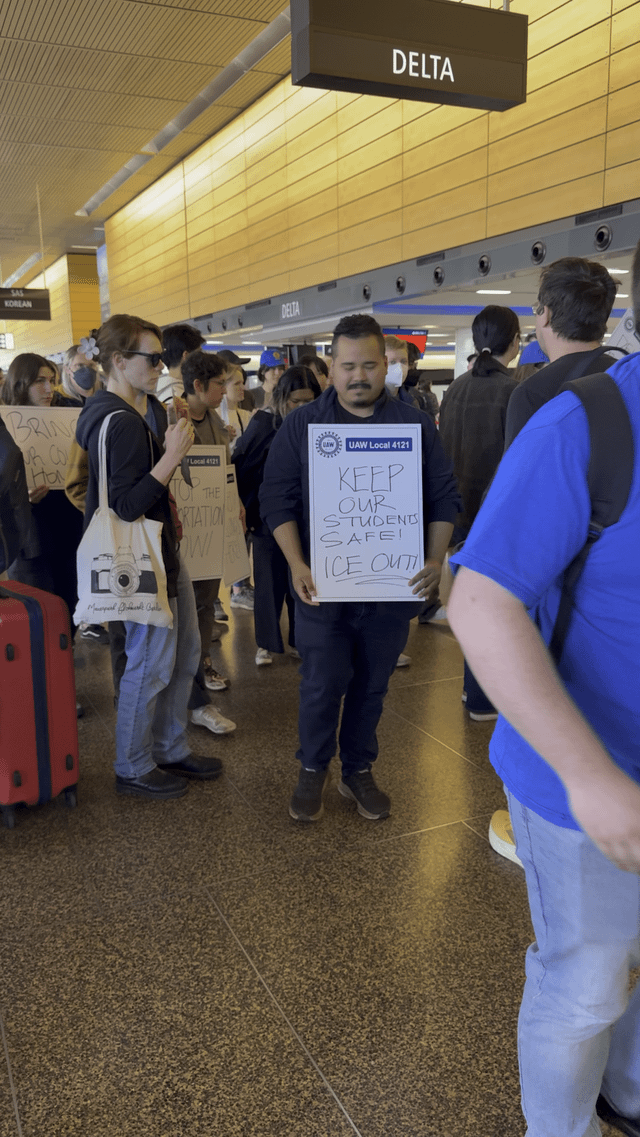UW Student Protest at Sea-Tac Targeting Delta Air Lines