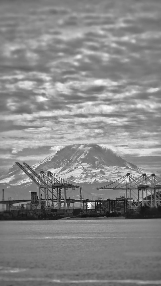 Mt. Ranier from the bay 4/18/26