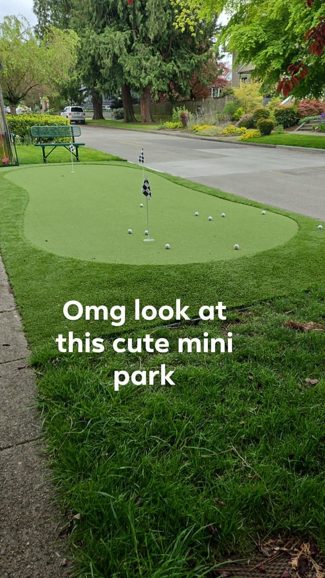 Found this adorable teeny tiny sidewalk park when I missed my bus stop!