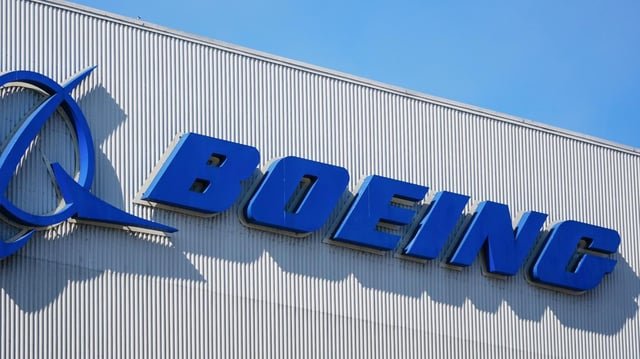 Boeing workers sue over unpaid time spent putting on safety gear