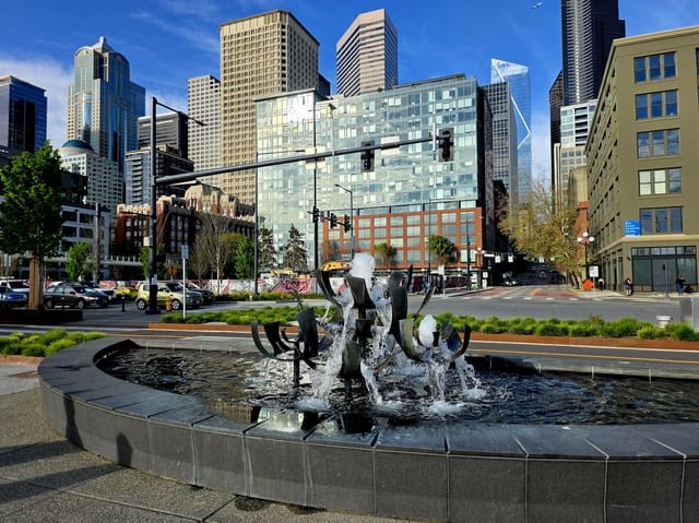 Waterfront Fountain is back!