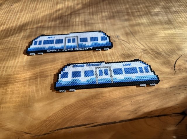 Link light rail pixel art