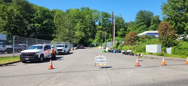 City crews sweeping West Seattle encampment off Detroit Avenue SW