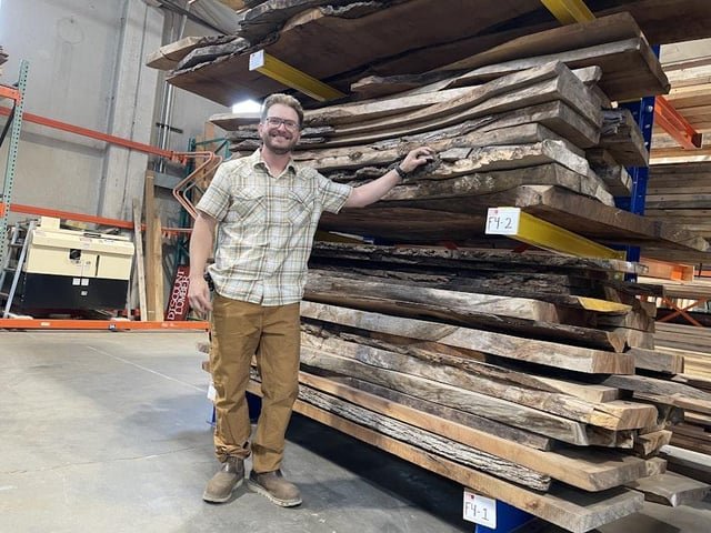 Seattle opens its first warehouse for salvaged lumber — The warehouse, operated by Earthwise Architectural Salvage, will serve as a place where lumber from the demolition or renovation of buildings is collected and sold for new construction, or to make furniture and other DIY projects.