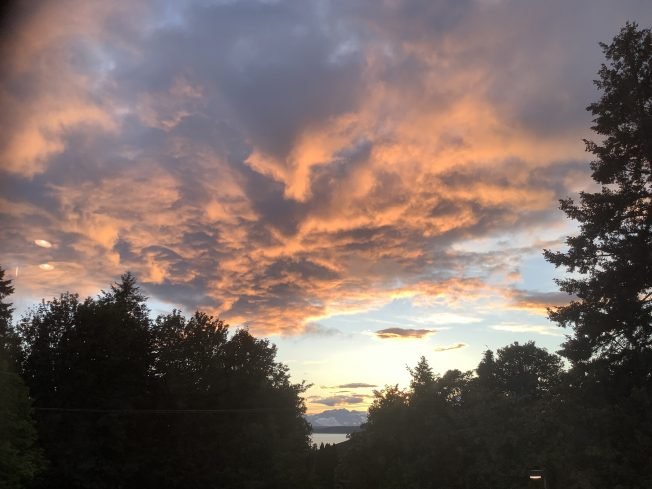 WEST SEATTLE SUNSET: Holiday weekend’s vivid conclusion