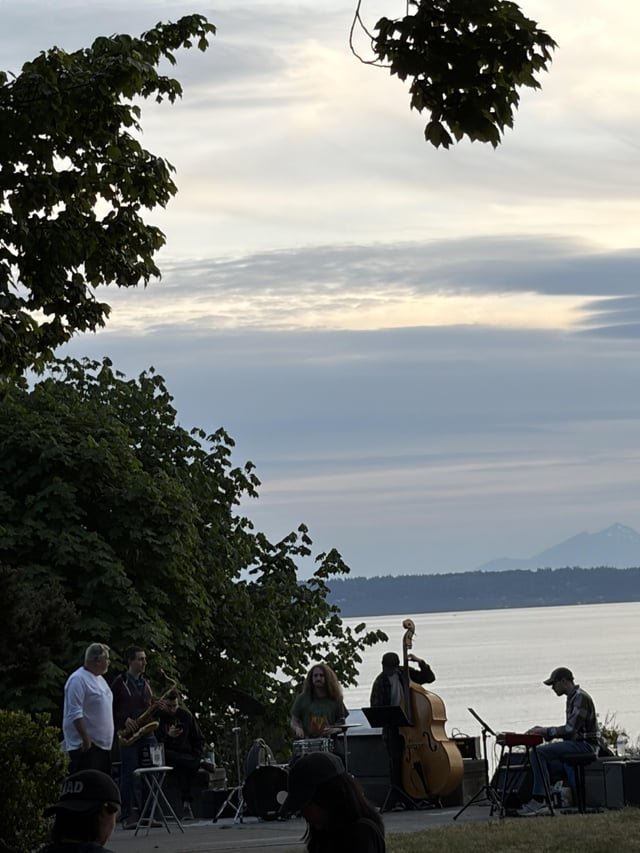 Shoutout to the good folks jamming at Carkeek today