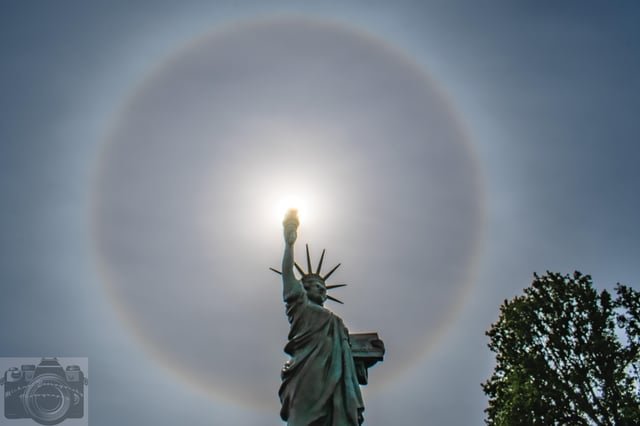 Sun Halo (also called a 22° halo) over Alki Beach today: