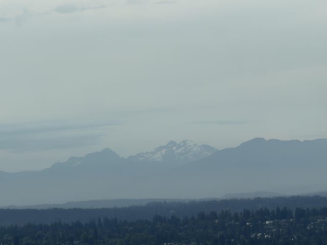 what mountain is this? northeast of seattle