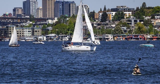 Seattle tops record high temperature Sunday as spring warm trend continues