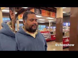 Bellevue man caught eating food off shelf and putting it back (Fred Meyer)