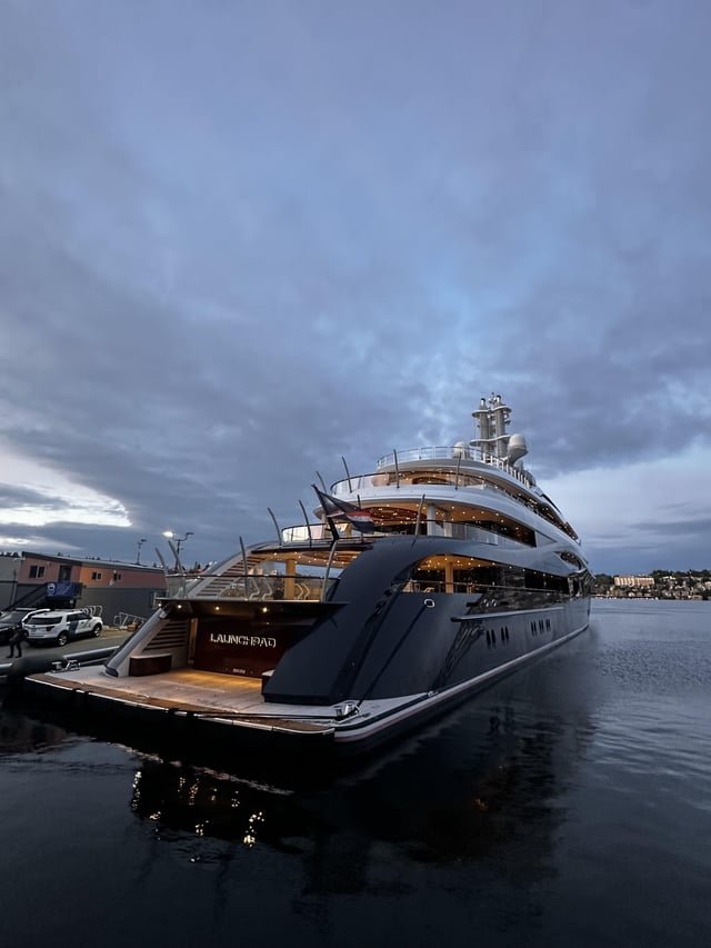 Zuckerberg’s yacht arriving after laying off 1400 in Seattle today