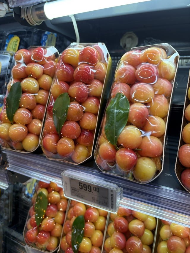 Rainier cherries in a supermarket in China. 88 USD for 1.1 lbs (0.5 kg)