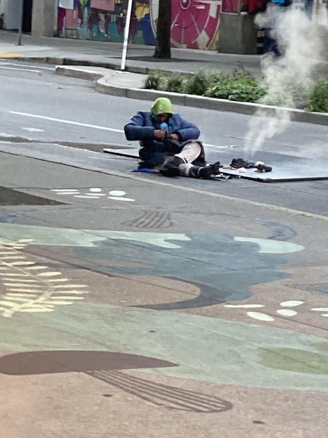 Watch for a slowdown in traffic if you’re driving downtown on 3rd Ave. There’s dope being smoked. In the middle of the road. 6AM