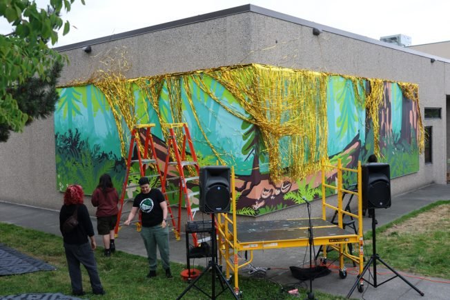 PHOTOS, VIDEO: New mural at South Seattle College