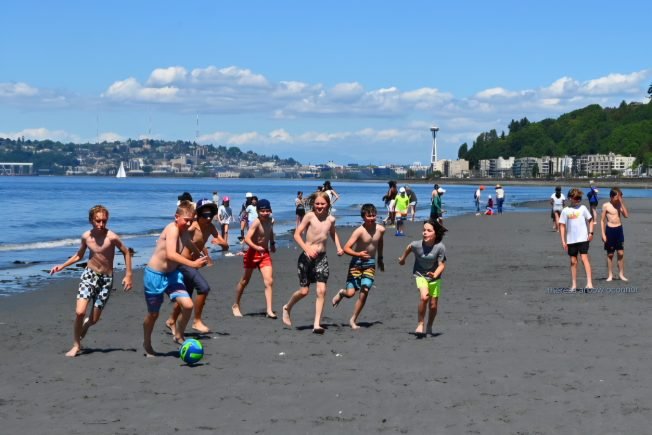 USA vs. Australia politicians’ soccer match in West Seattle, dance/drum conference, music, trivia, more for your West Seattle Thursday!
