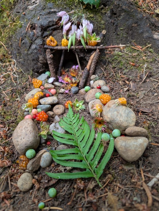 Shout out to whoever built this shrine at St. Edwards state park, enjoying the artistry