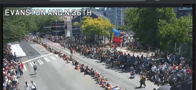 Just saw this happen on sfdlive website using the street cameras