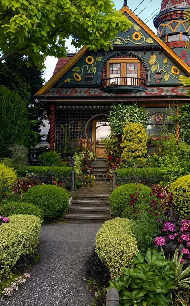 Sunflower house in Queen Ann Seattle