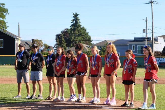 VIDEO: Hometown applause for West Seattle Little League’s first-ever state softball champions