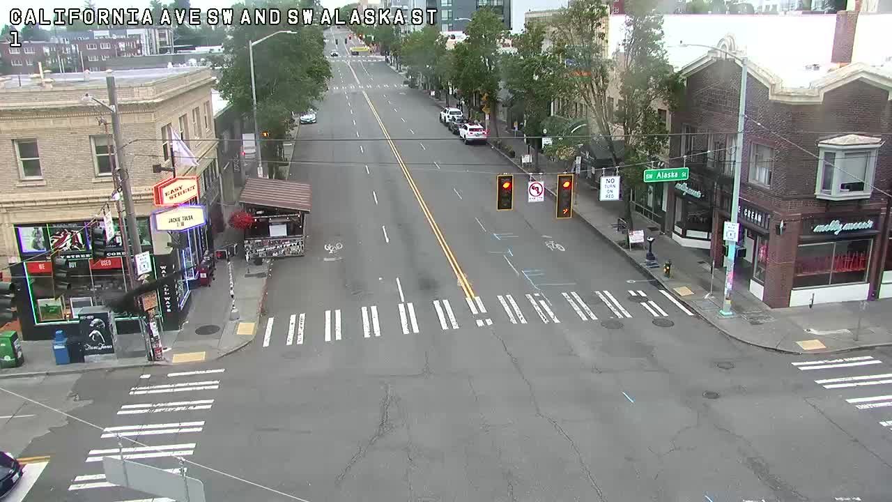 West Seattle Grand Parade, Float Dodger 5K, Alki Art Fair, car show, wine party, more for your Saturday!