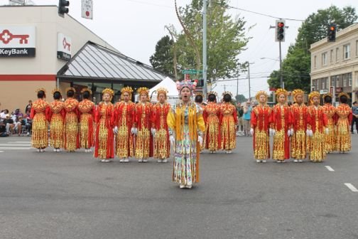 COUNTDOWN: 4 reasons to watch Saturday’s West Seattle Grand Parade, 4 days away